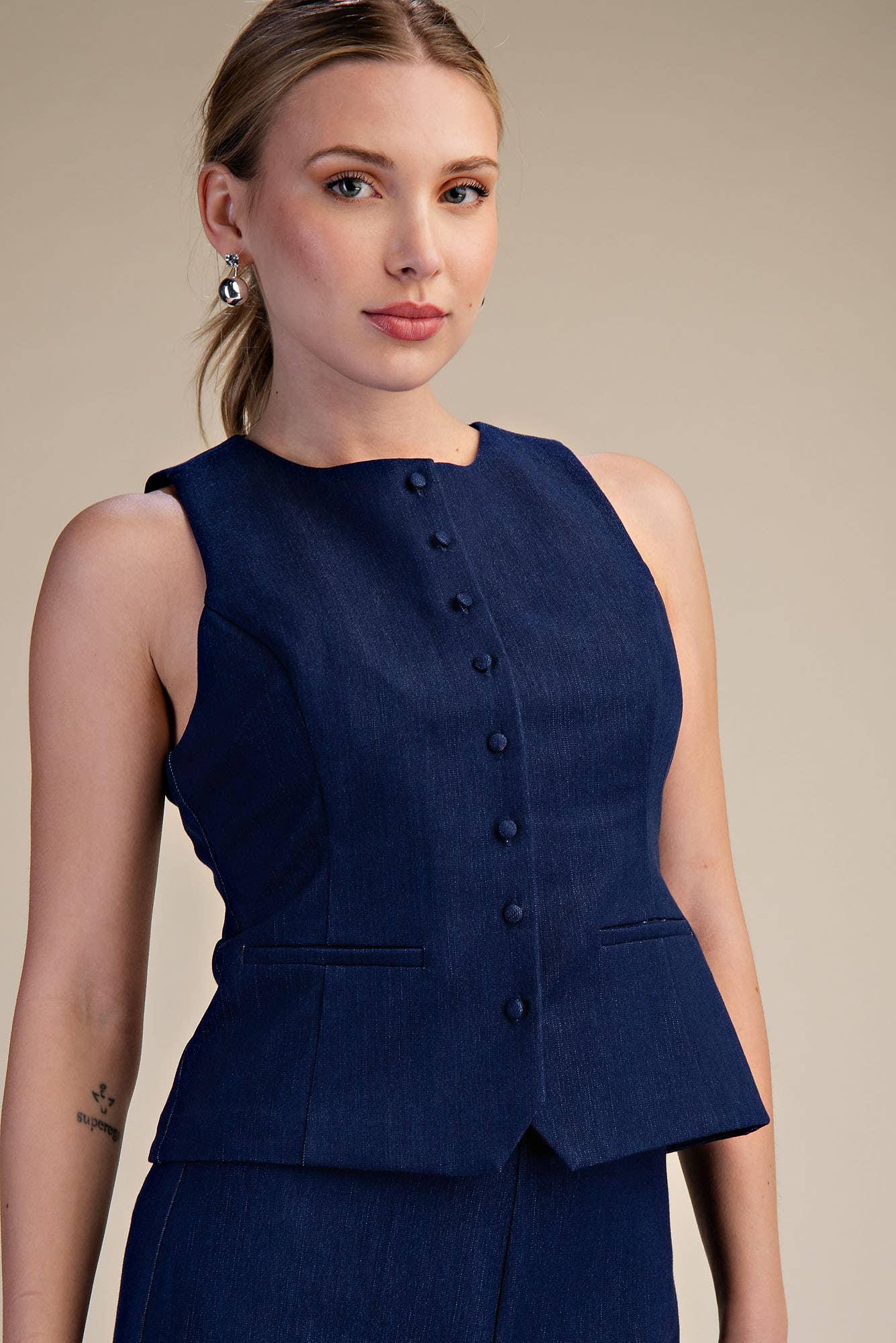 Round Neck Vest