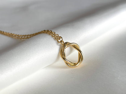 Twisted Circle Necklace - Vintage Style Ring Necklace