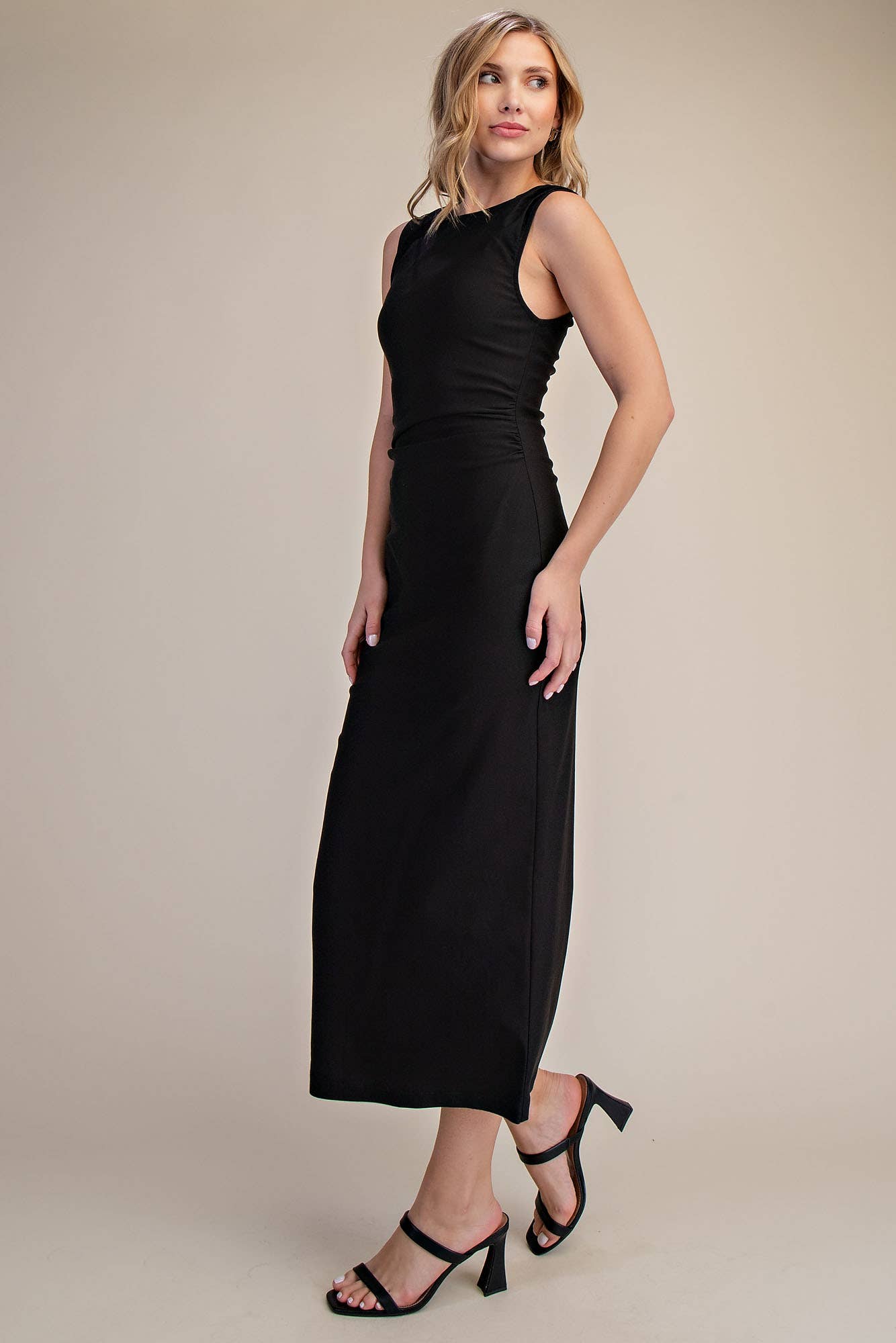 Round Neck Stretch Midi Dress