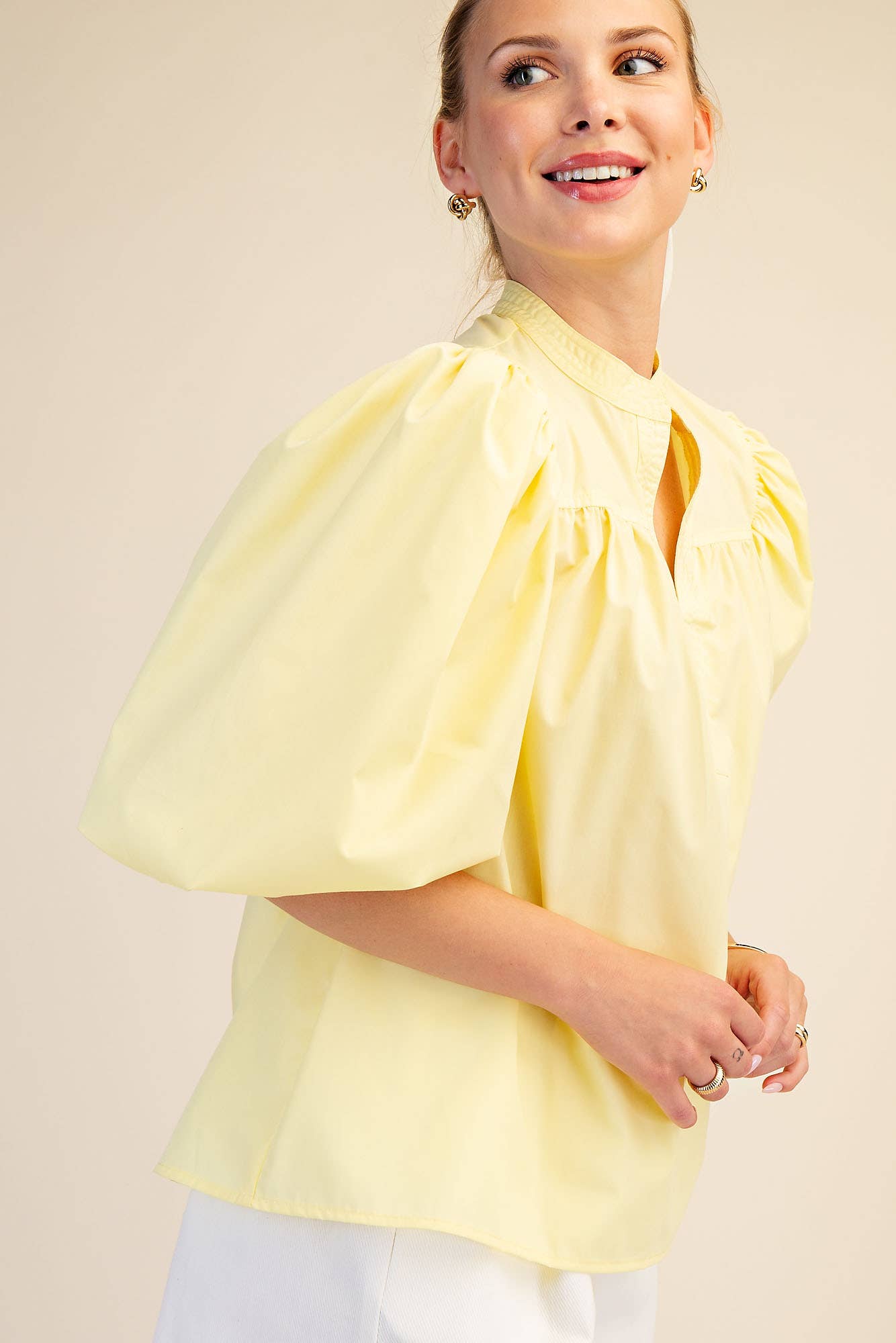 V-Neck Bubble Sleeve Poplin Top