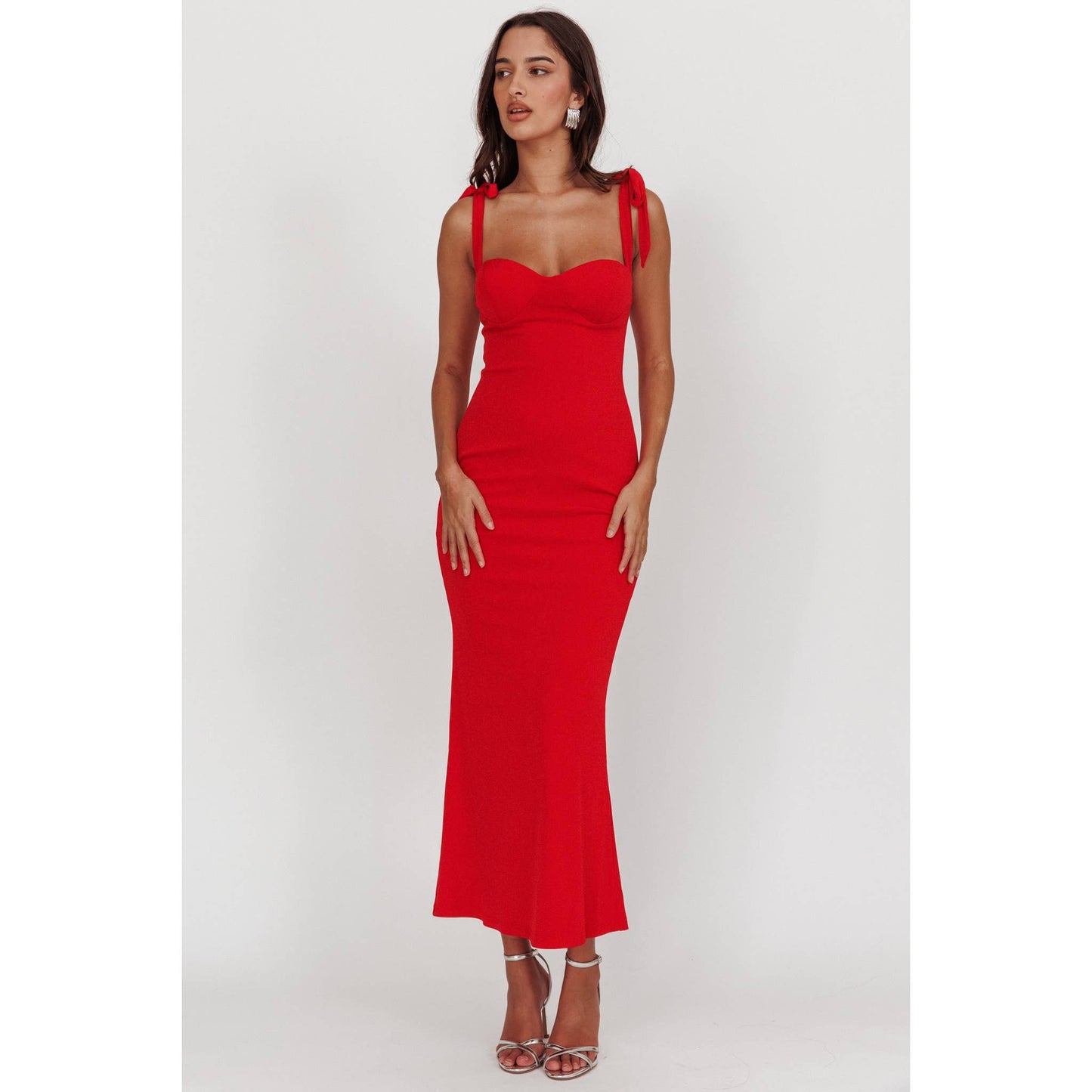 SLEEVELESS TIED STRAP MAXI DRESS