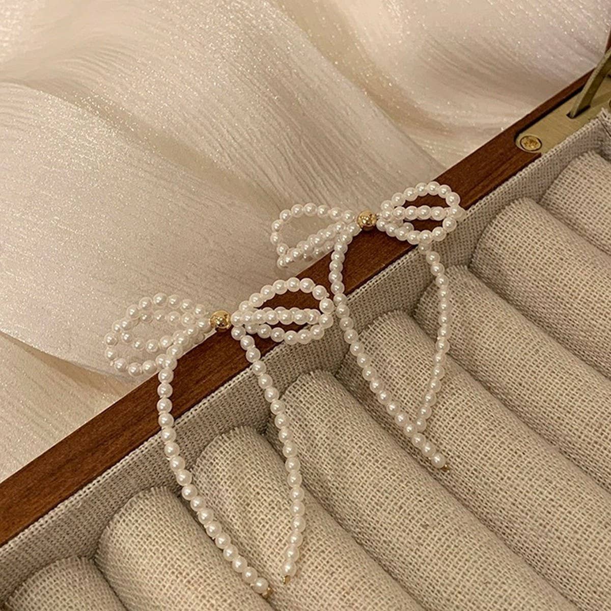 Sweet and Gentle Retro Bow Earrings