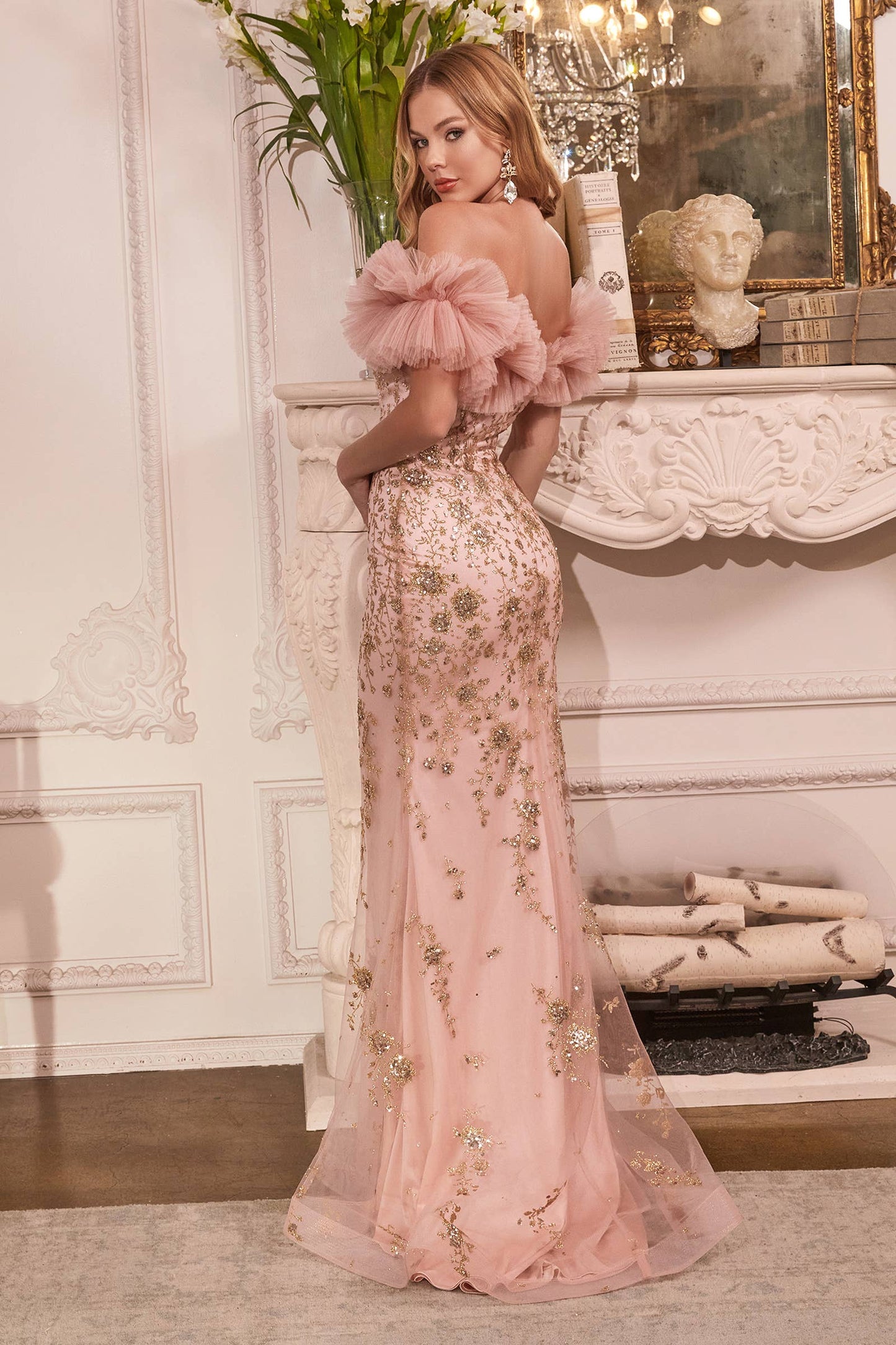 GATHERED TULLE OFF THE SHOULDER FITTED GOWN: 6 / Rose Gold