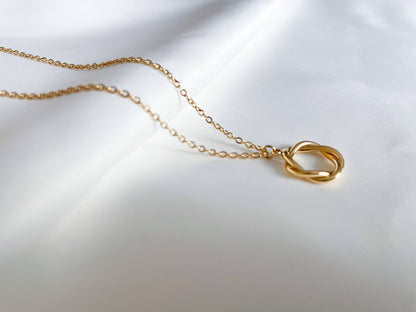 Twisted Circle Necklace - Vintage Style Ring Necklace
