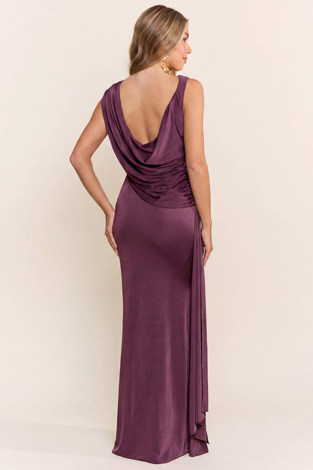 MF23302 SLEEVELESS ASYMMETRICAL BACK MAXI DRESS