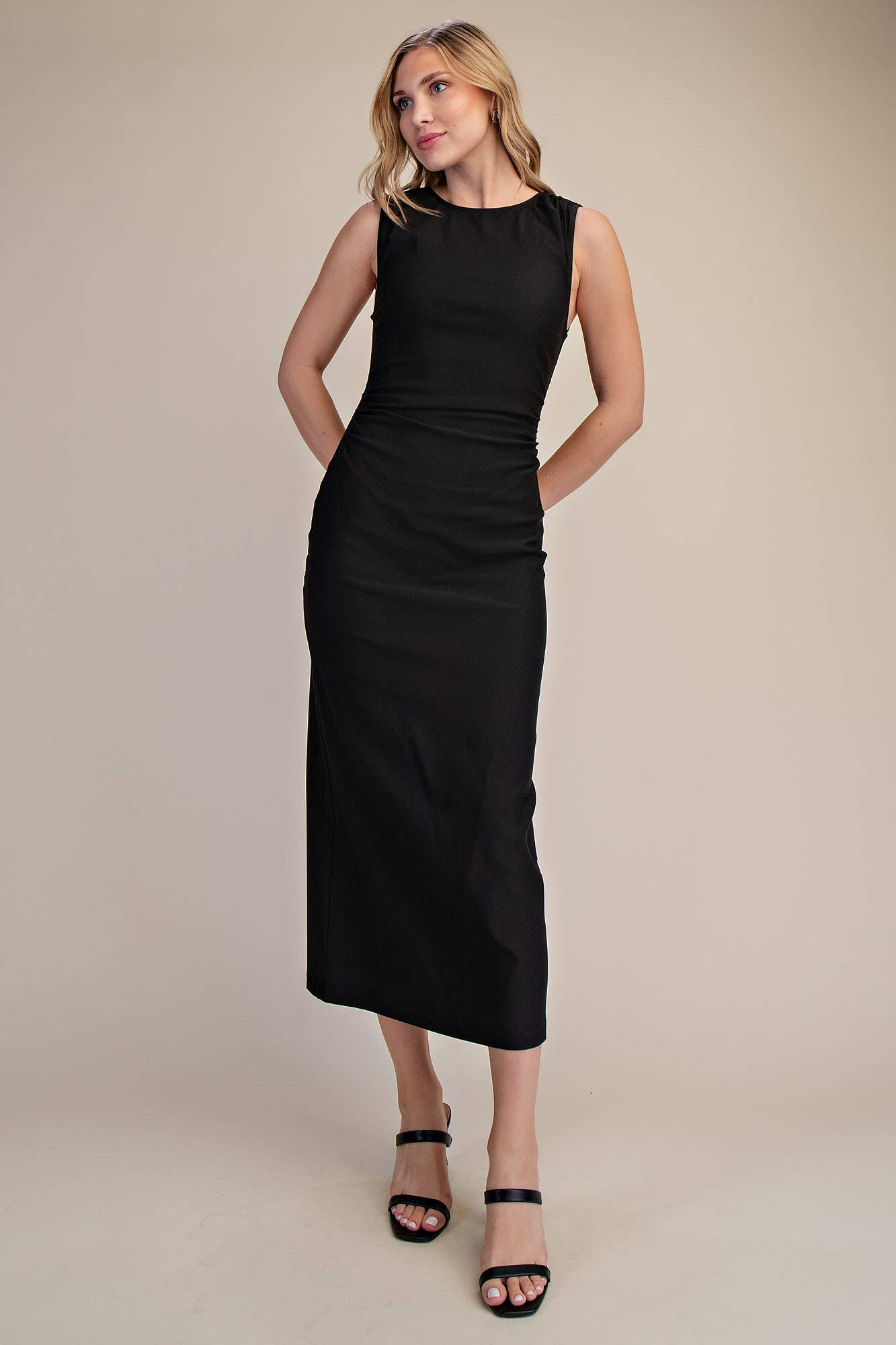 Round Neck Stretch Midi Dress