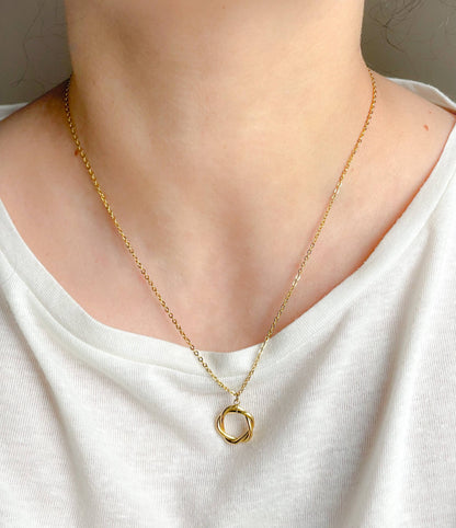Twisted Circle Necklace - Vintage Style Ring Necklace